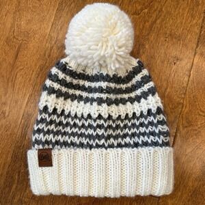 Buff Beanie Stocking Hat Adult OS White Gray Primaloft Fleece Lined Pom Pom Knit